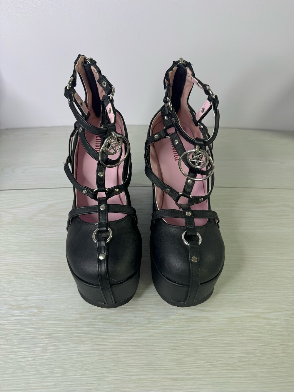 Demonia Poison-25-1 Black Pentagram Strap Platform Wedge Boots sz 9 black